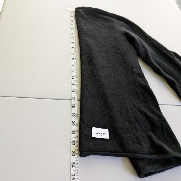 Old Navy Small 100% Cashmere Crew Neck Long Sleeve Sweater Black Pullover - Picture 12 of 12